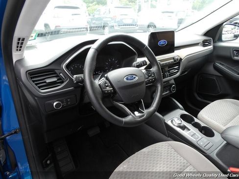 Used 2021 Ford Escape SE w/ Cold Weather Package FWD image 12