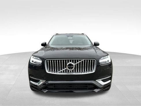 Used 2024 Volvo XC90 T8 Ultimate image 3