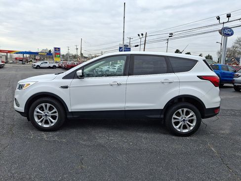Certified 2019 Ford Escape SE image 4