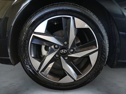 Used 2022 Hyundai Elantra Limited w/ Cargo Package FWD image 18