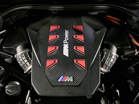 Certified 2025 BMW XM AWD/4WD image 29