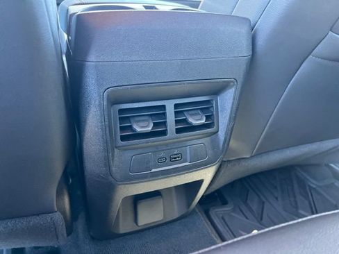 Used 2023 Chevrolet Colorado Z71 w/ Z71 Convenience Package 2 AWD/4WD image 21