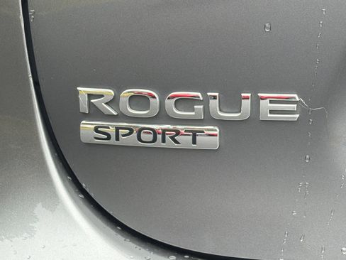 Used 2018 Nissan Rogue Sport SL image 39