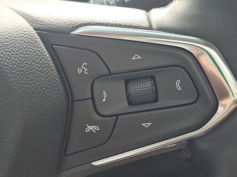 Used 2024 Chevrolet Trax ACTIV w/ Sunroof Package FWD image 19