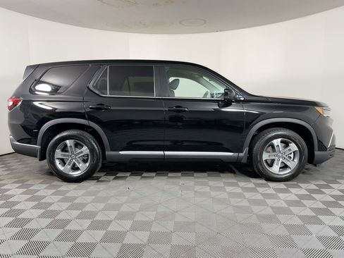 New 2025 Honda Pilot EX-L image 8