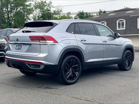 Certified 2023 Volkswagen Atlas Cross Sport SE w/ Panoramic Sunroof Package FWD image 7