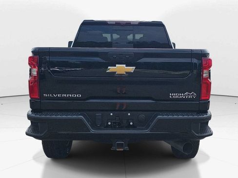 Used 2024 Chevrolet Silverado 2500 High Country w/ Technology Package AWD/4WD image 6