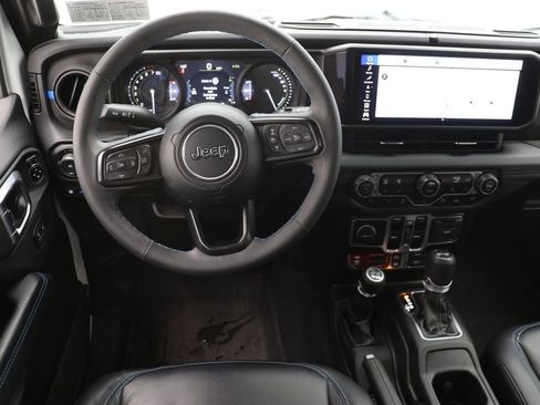 Used 2024 Jeep Wrangler Unlimited Rubicon 4xe image 30