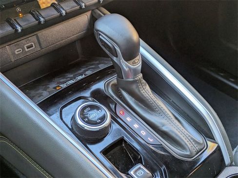 Used 2024 Chevrolet Colorado ZR2 w/ ZR2 Convenience Package III image 25