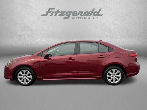 Used 2025 Toyota Corolla LE FWD image 9