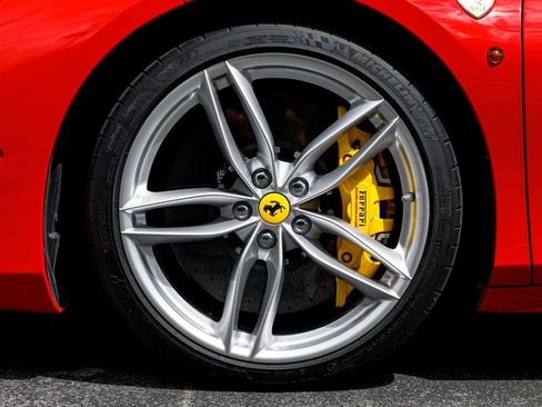 Used 2018 Ferrari 488 Spider image 42