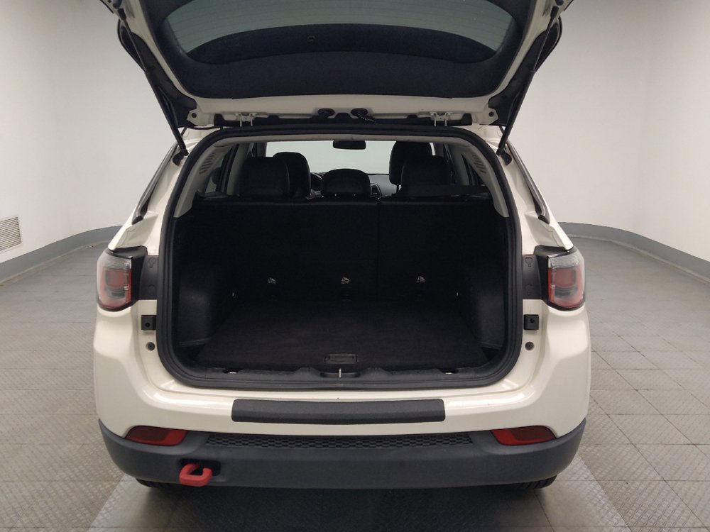 Used 2020 Jeep Compass Trailhawk AWD/4WD image 29