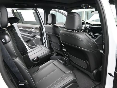 New 2026 Jeep Grand Cherokee L Limited image 20