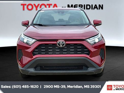 Used 2022 Toyota RAV4 XLE image 3