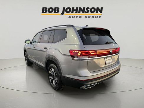 New 2026 Volkswagen Atlas SE image 5