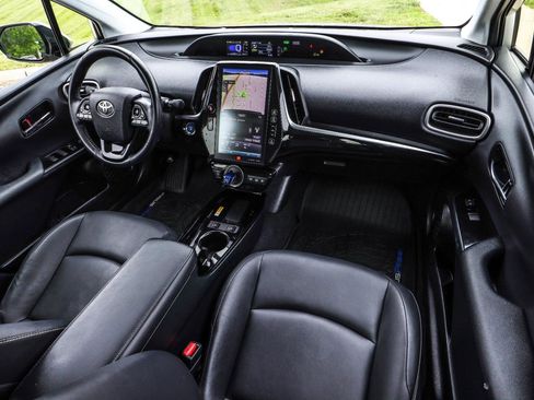 Used 2020 Toyota Prius Prime Limited FWD image 33