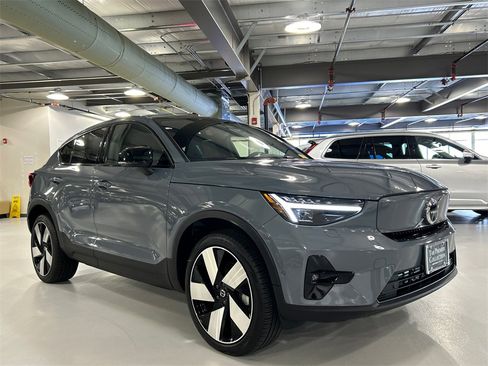 Certified 2023 Volvo C40 P8 Recharge Ultimate image 1