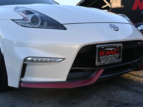 Used 2015 Nissan 370Z NISMO image 13