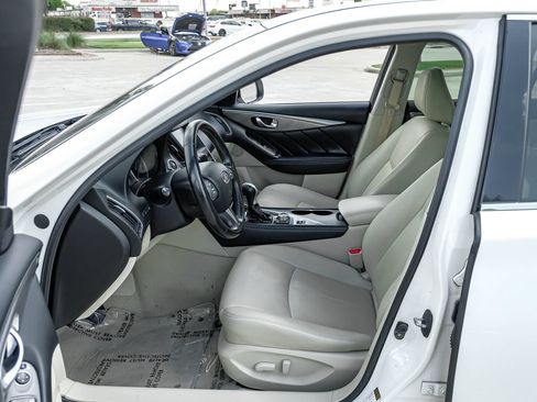 Used 2016 INFINITI Q50 3.0t Premium w/ Cargo Package RWD image 4