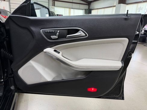 Used 2019 Mercedes-Benz CLA 250 4MATIC image 16