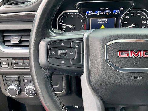 Used 2021 GMC Yukon XL SLT image 11