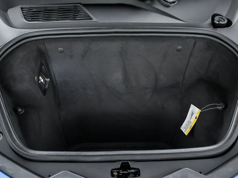 Used 2022 Chevrolet Corvette Stingray Coupe w/ Z51 Performance Package image 19