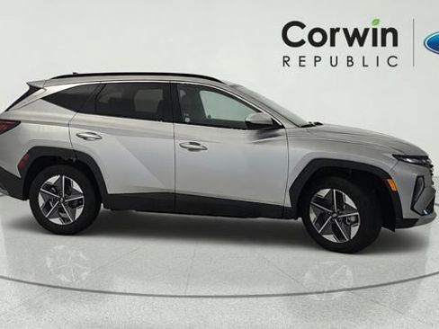 Used 2025 Hyundai Tucson SEL FWD image 6