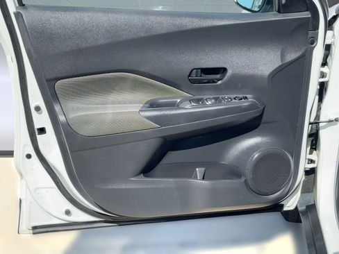 Used 2020 Nissan Kicks S image 21