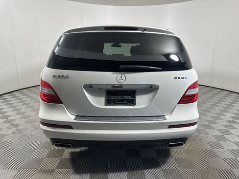 Used 2011 Mercedes-Benz R 350 4MATIC image 6