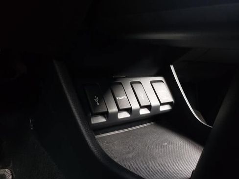 Used 2018 Honda HR-V EX image 18