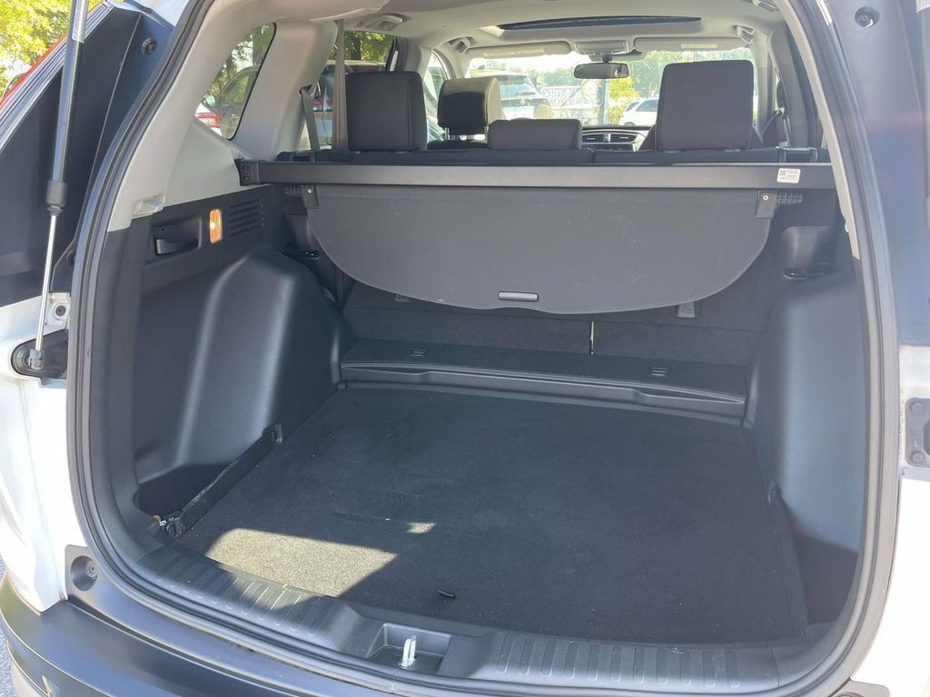 Used 2021 Honda CR-V EX image 10