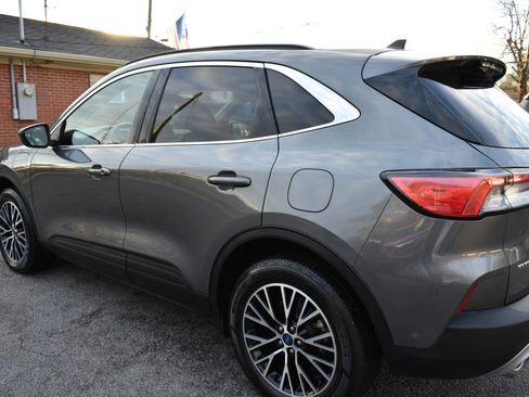 Used 2022 Ford Escape Titanium w/ Titanium Premium Package image 30