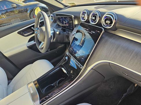 Used 2026 Mercedes-Benz GLC 300 4MATIC image 10
