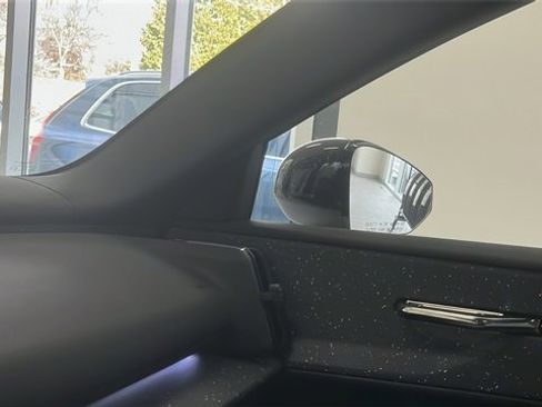 Certified 2025 Volvo EX30 Ultra image 17