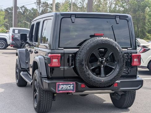 Used 2021 Jeep Wrangler Unlimited Sahara image 8