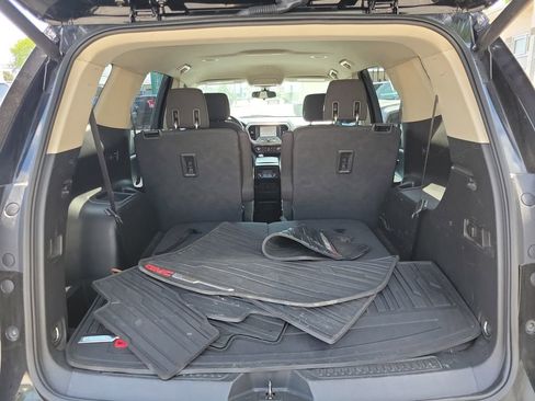 Used 2018 GMC Acadia SLE w/ Driver Alert Package I AWD/4WD image 7