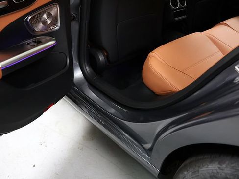 Certified 2026 Mercedes-Benz C 300 4MATIC Sedan image 28