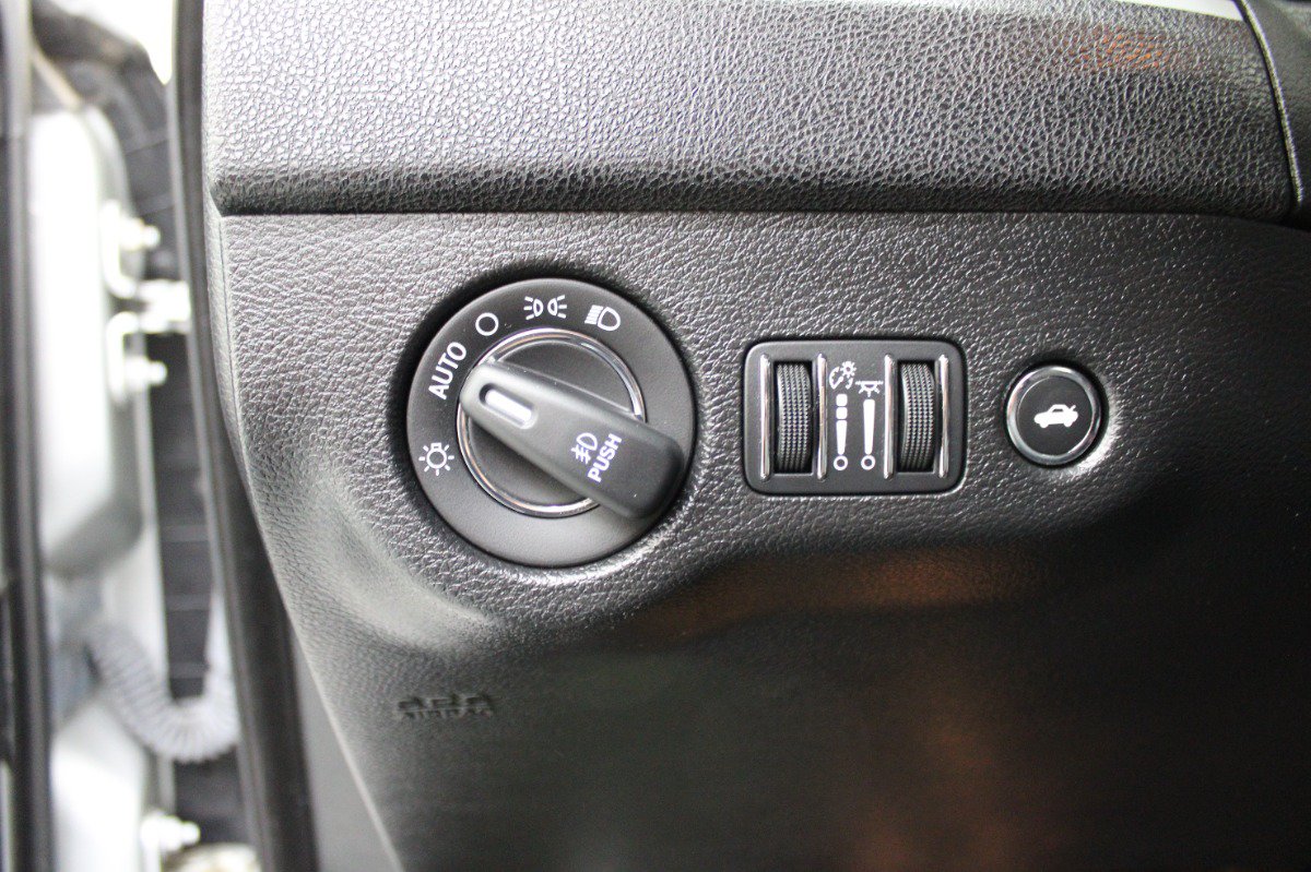 Used 2021 Chrysler 300 Touring L RWD image 17