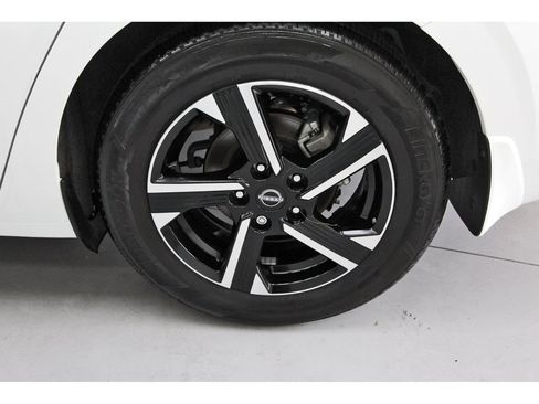 Used 2025 Nissan Sentra SV FWD image 27