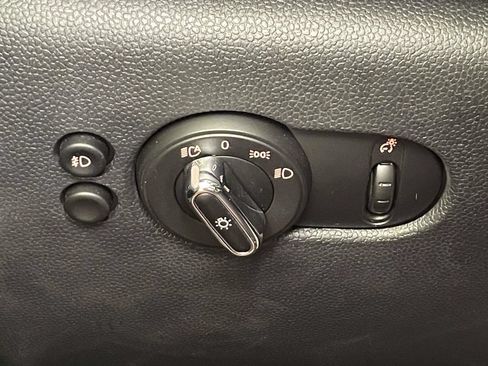 Used 2018 MINI Cooper S FWD image 29