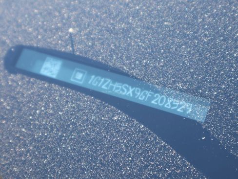 Used 2016 Chevrolet Malibu Premier w/ Driver Confidence Package II image 25