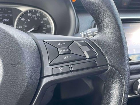 Certified 2025 Nissan Kicks Play S image 52