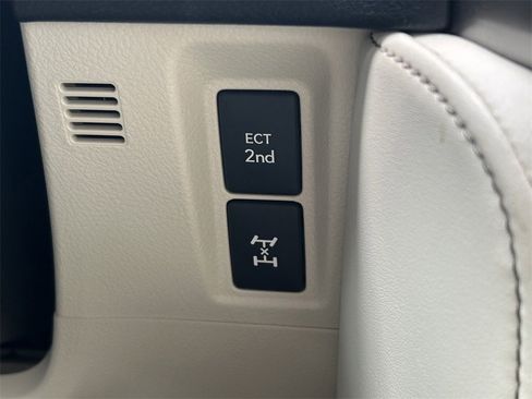 Used 2023 Lexus GX 460 Premium image 34