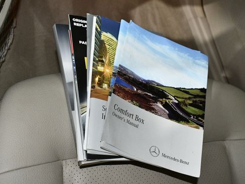 Used 2014 Mercedes-Benz E 350 4MATIC Sedan image 98