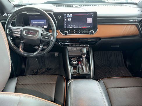 Used 2023 GMC Canyon AT4 w/ AT4 Premium Package AWD/4WD image 12