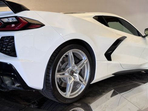 Used 2023 Chevrolet Corvette Stingray Premium Cpe w/ Z51 Performance Package image 25