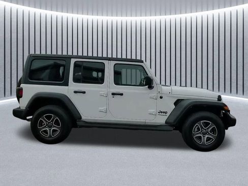 Used 2022 Jeep Wrangler Unlimited Sport image 5