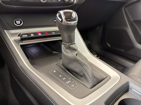 Used 2025 Audi Q3 2.0T Premium w/ Convenience Package image 17