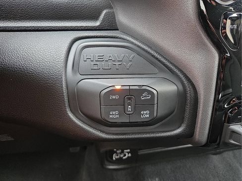 Used 2025 RAM 2500 Big Horn AWD/4WD image 20