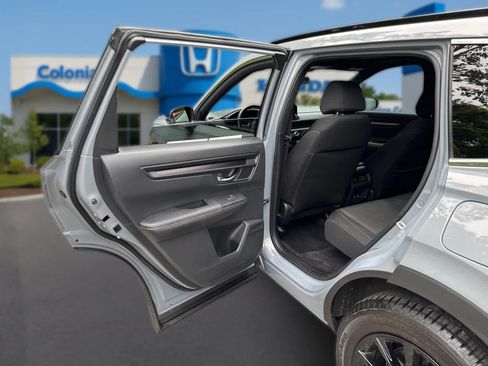 Used 2025 Honda CR-V Sport image 28